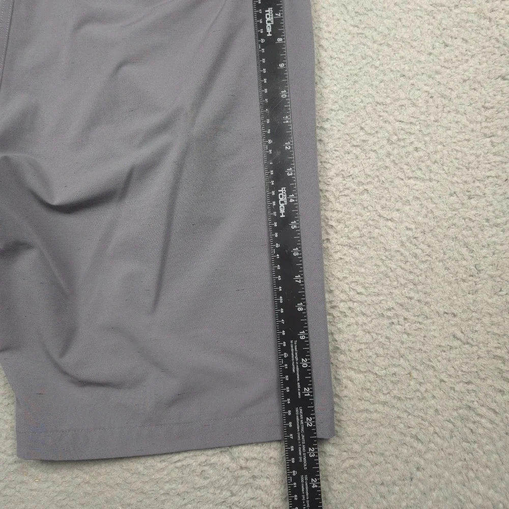 TravisMathew Men's Golf Shorts Size 38 Gray Stretch Flat Front 10.5 Inseam